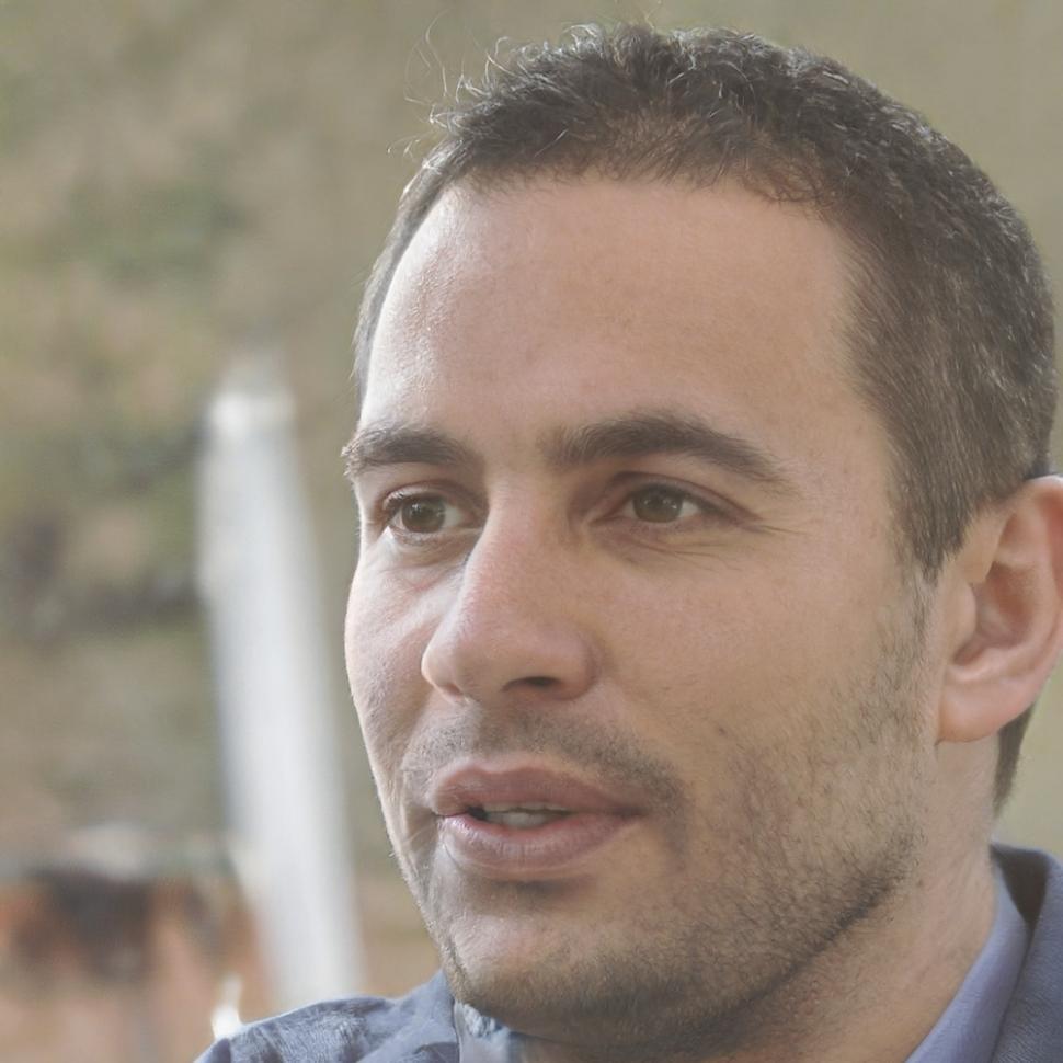 Asesor financiero con experiencia en inversiones